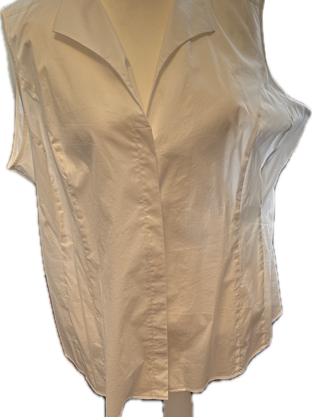 Misook White Sleeveless Blouse